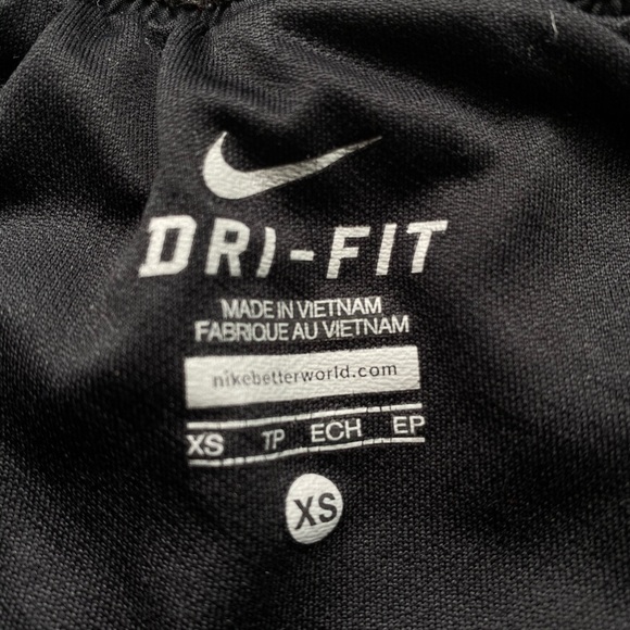 Nike women’s running shorts - Picture 3 of 4